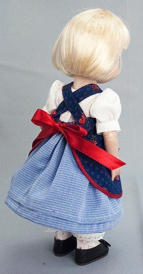 Back view showing apron